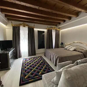 Ln Homes - San Marco Canal View Venecia